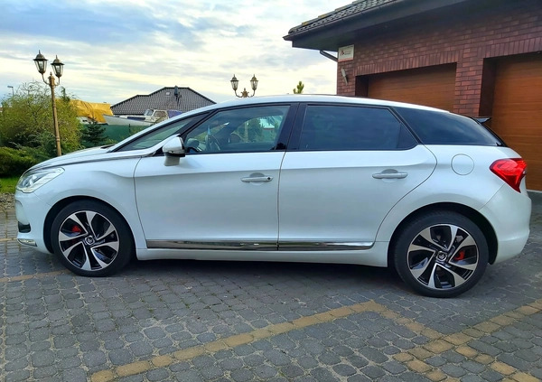 Citroen DS5 cena 47900 przebieg: 230000, rok produkcji 2015 z Morąg małe 497